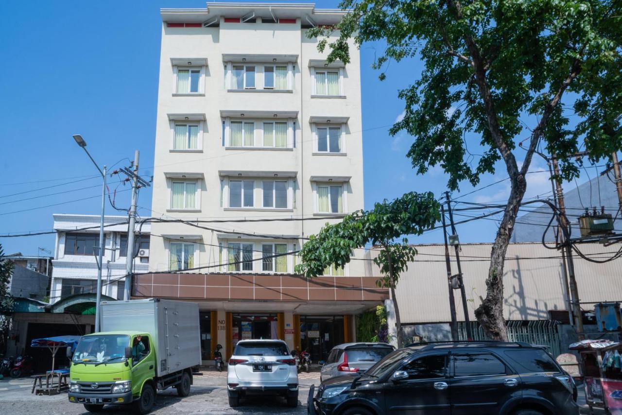 Reddoorz Plus Syariah Near Pasar Turi Σουραμπάγια Εξωτερικό φωτογραφία