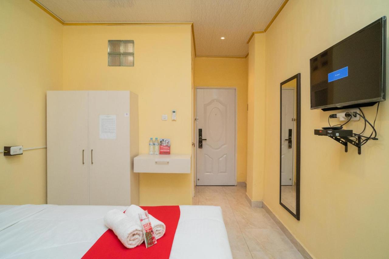 Reddoorz Plus Syariah Near Pasar Turi Σουραμπάγια Εξωτερικό φωτογραφία