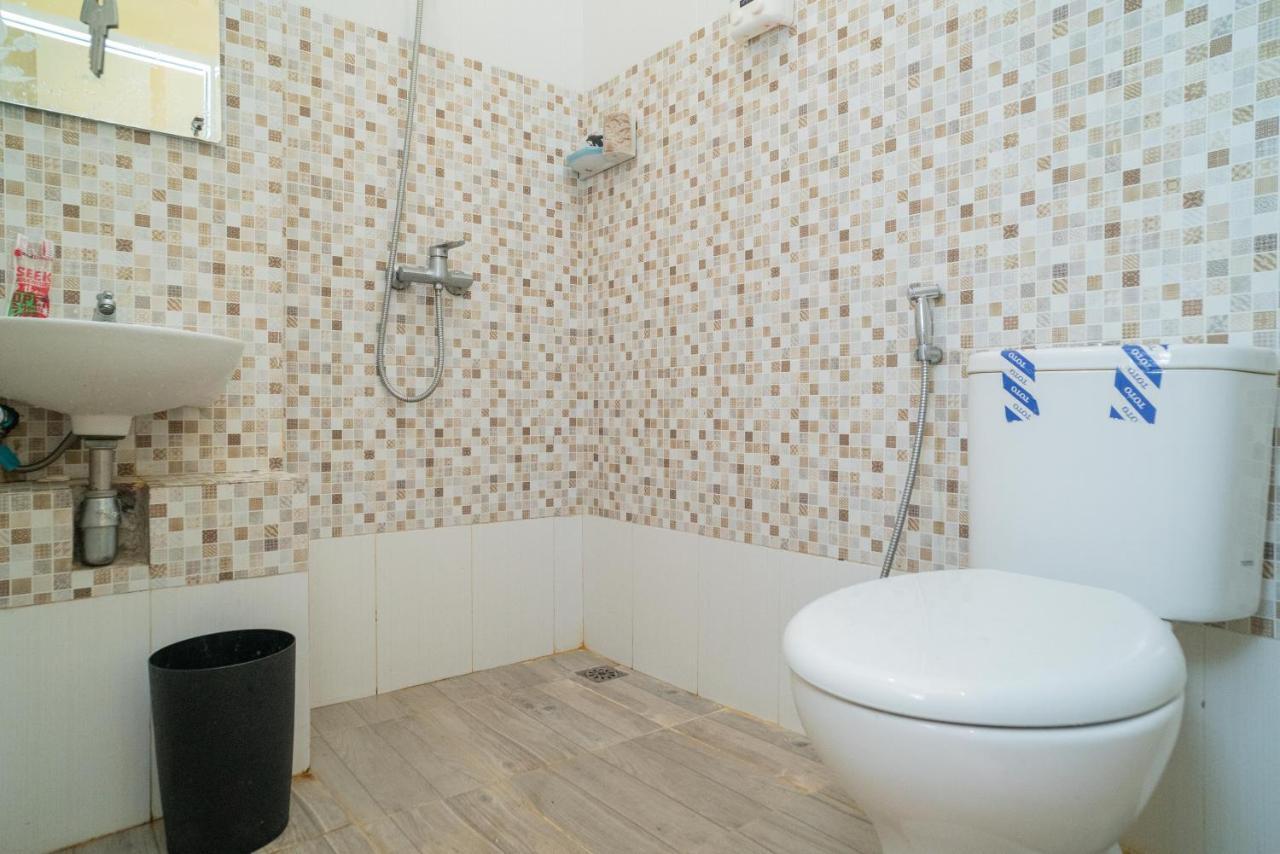 Reddoorz Plus Syariah Near Pasar Turi Σουραμπάγια Εξωτερικό φωτογραφία