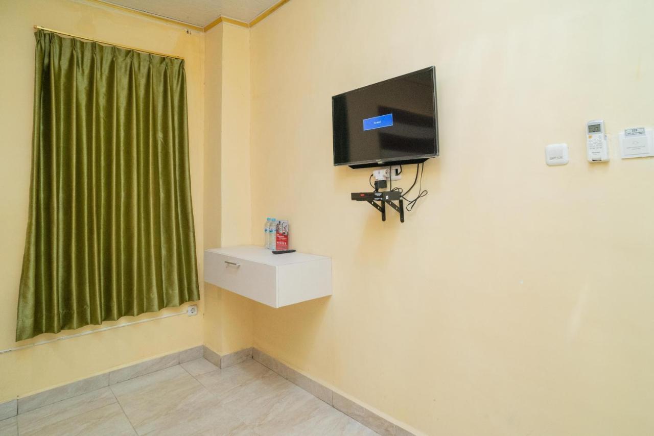 Reddoorz Plus Syariah Near Pasar Turi Σουραμπάγια Εξωτερικό φωτογραφία