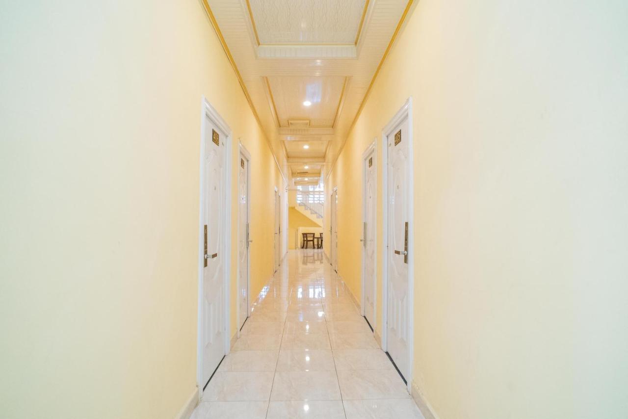Reddoorz Plus Syariah Near Pasar Turi Σουραμπάγια Εξωτερικό φωτογραφία