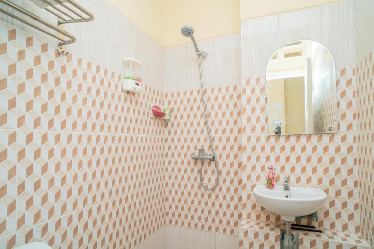 Reddoorz Plus Syariah Near Pasar Turi Σουραμπάγια Εξωτερικό φωτογραφία