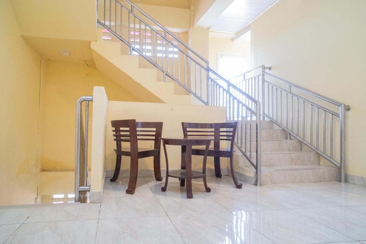 Reddoorz Plus Syariah Near Pasar Turi Σουραμπάγια Εξωτερικό φωτογραφία